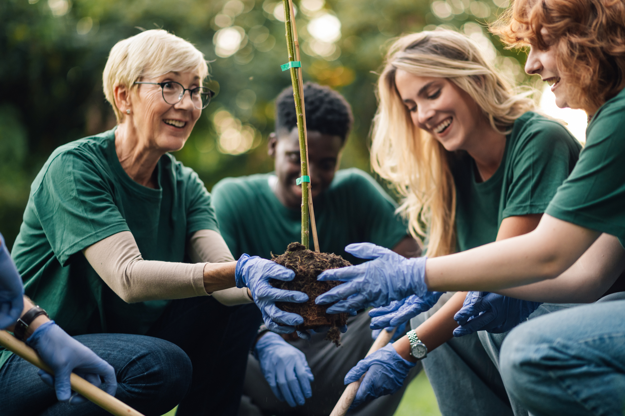 A Season for Giving Back: Volunteering in Retirement Zinnia Wealth Management